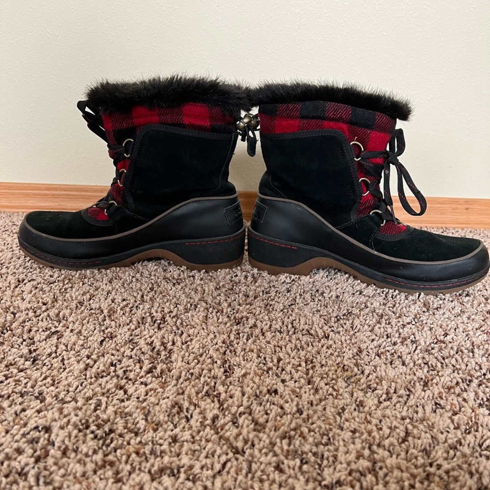 Sorel red plaid snow boots